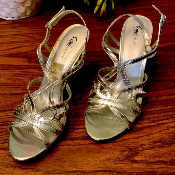 Fioni NIGHT brand heels, size silver